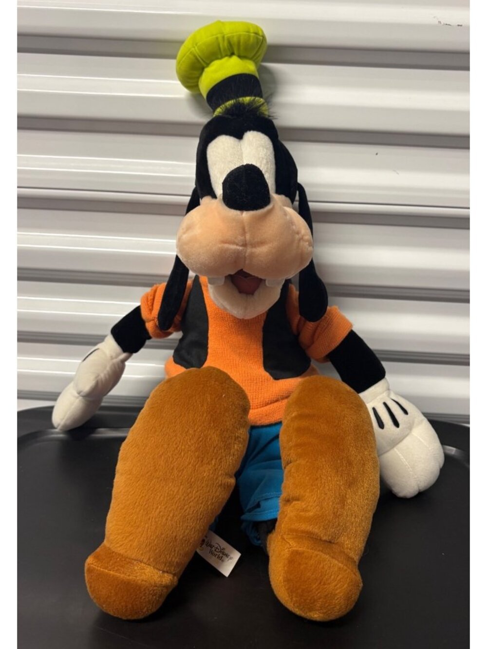 Walt Disney World Disney Parks Goofy Plush Doll 26” Tall Stuffed Animal Jumbo